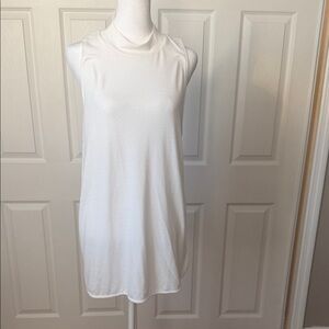 GAP White Sleeveless Tank Top